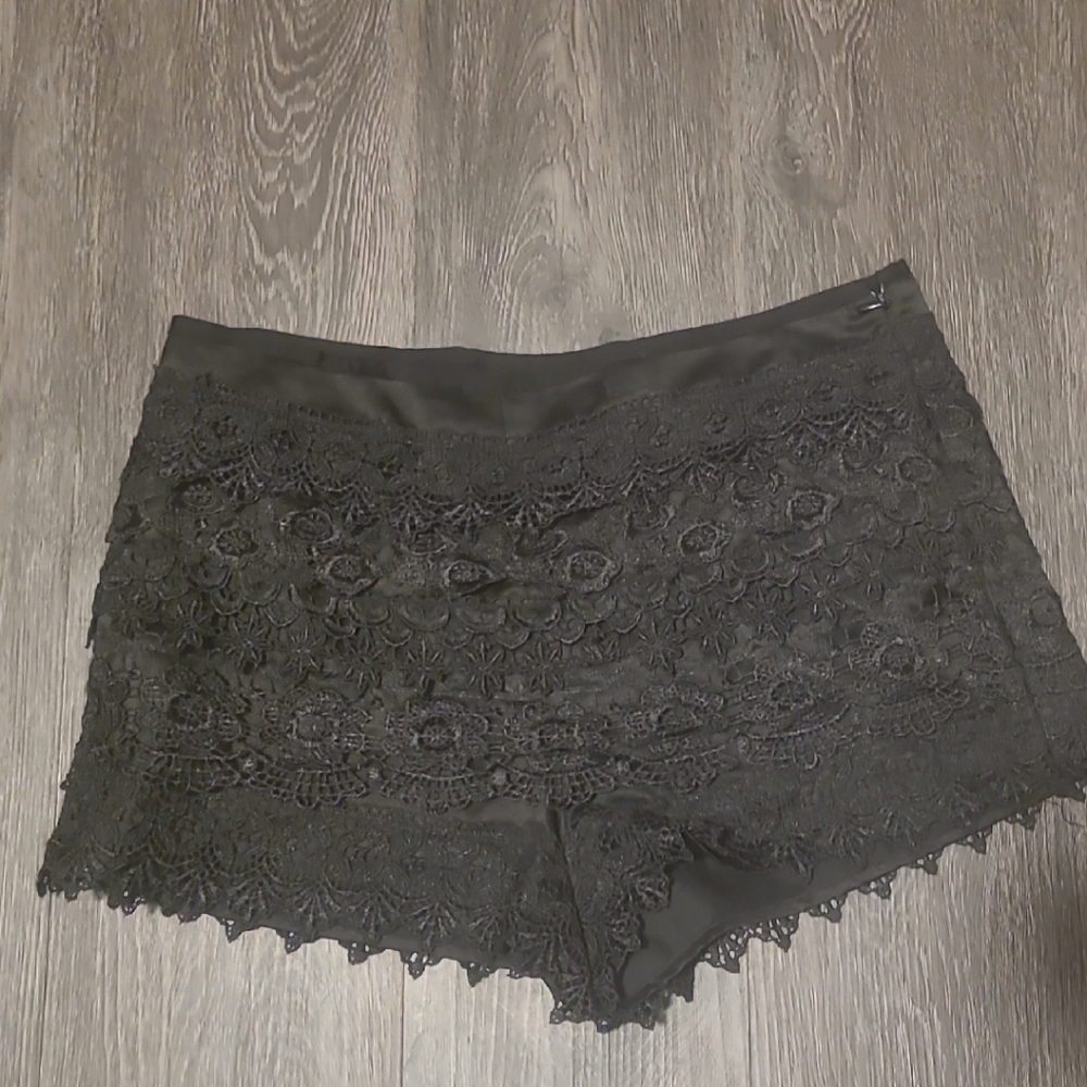 Sans Souci Black Lace Scalloped Shorts